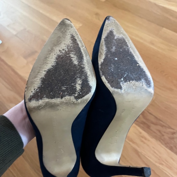 Saks Fifth Avenue navy heels 7.5 - Picture 3 of 4